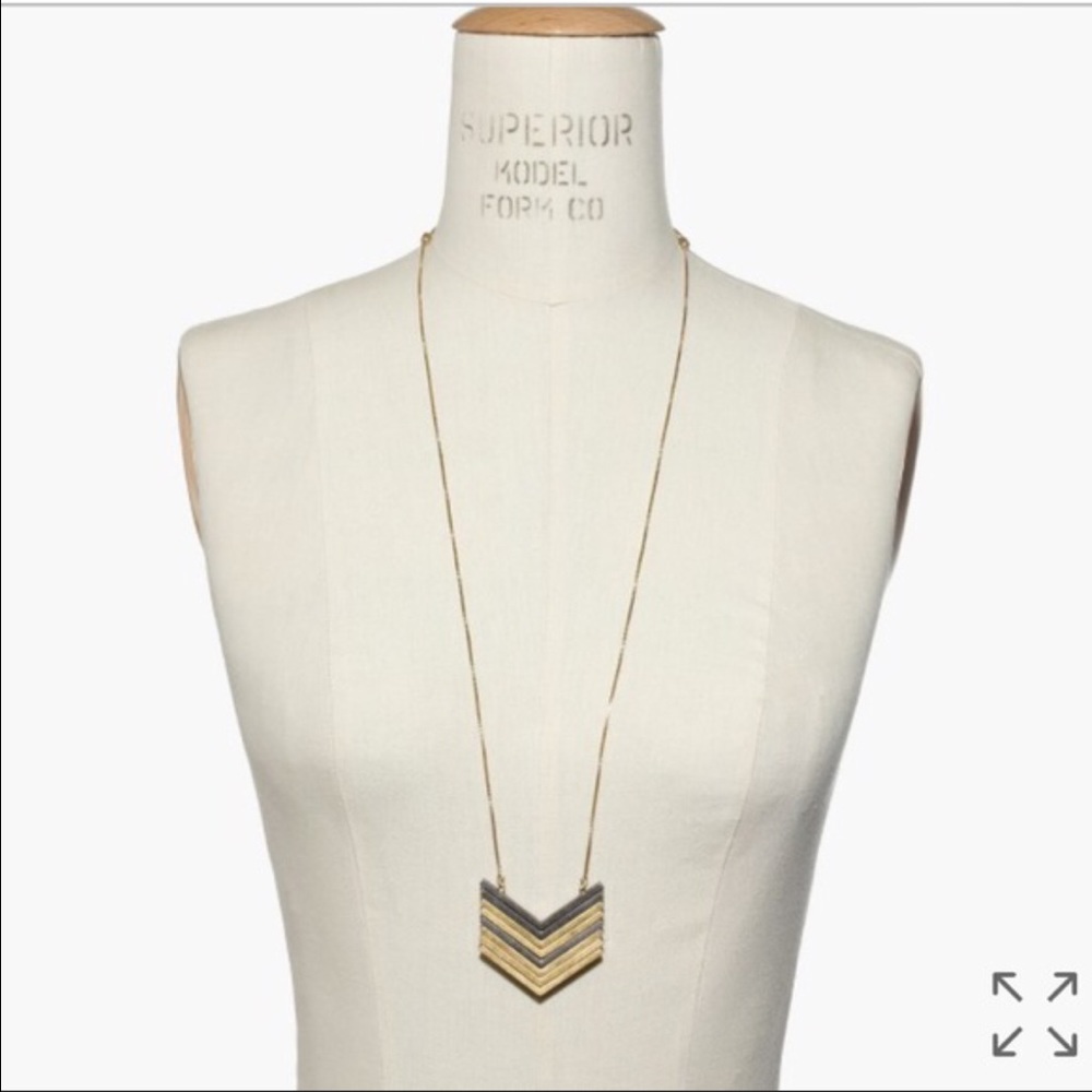 Arrow stack necklace